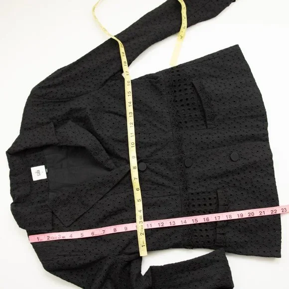 Cabi Flamenco Eyelet Jacket #5293 Blazer 100% Cotton Scallop Trim Black Size 6 - Picture 7 of 7